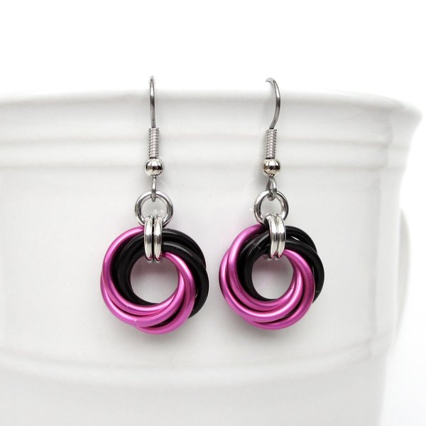 Love knot chainmaille earrings, hot pink and black small circle jewelry