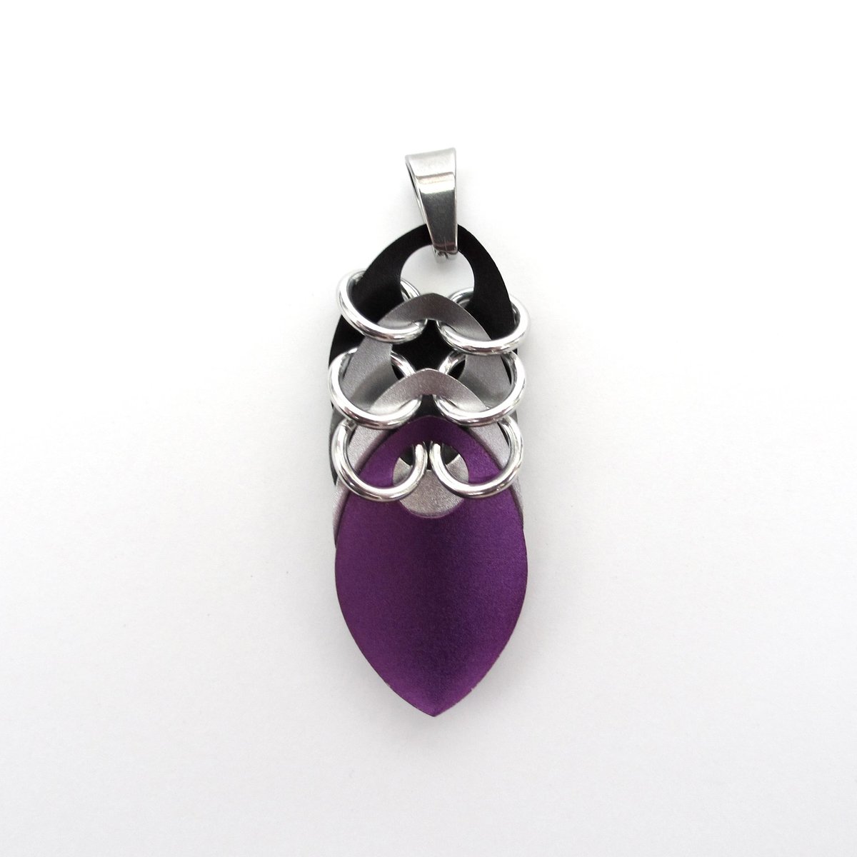 Handmade asexual pride pendant necklace – LGBTQ+ chainmail scale jewelry