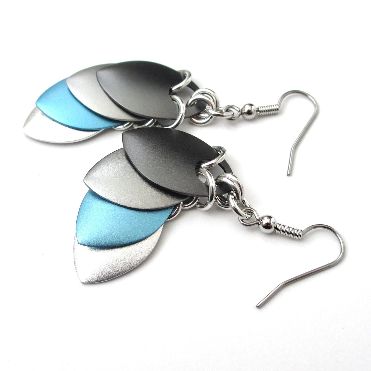 Demiboy pride earrings, anodized aluminum chainmail scales jewelry - gray, light blue, white
